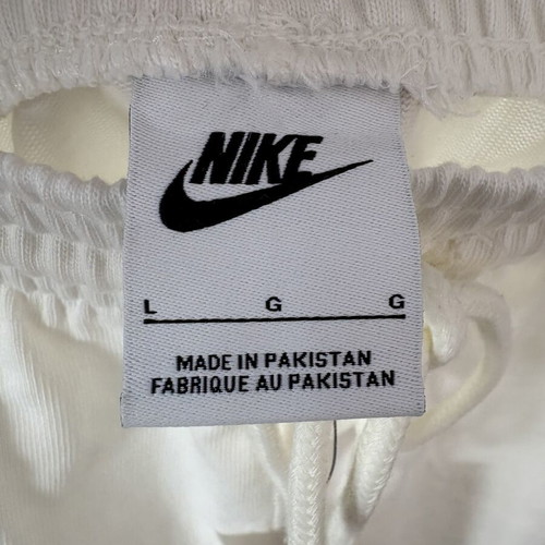 Nike shorts new, size L, white