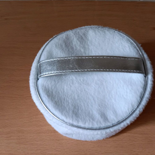 Sensai toiletry bag white fleece, small and convenient, new