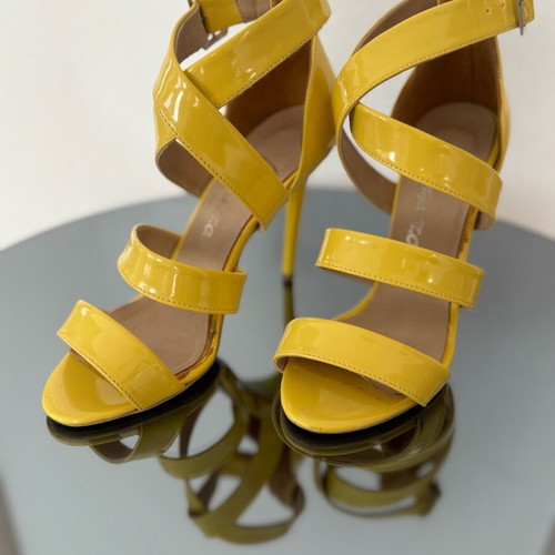 Women's yellow sandals size 37 used, good condition
