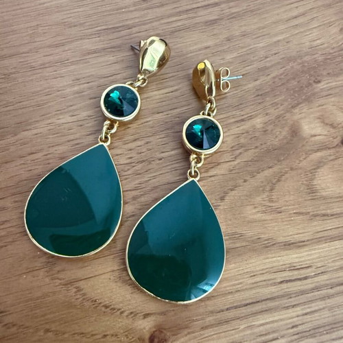 Vintage gold stainless steel earrings like new in cypress color