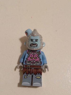 Lego Flying Monkey minifigure (Bared Teeth)
