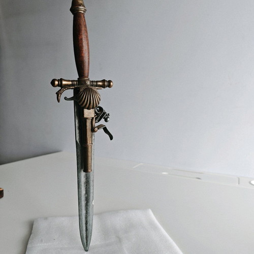 Decorative Replica 18th Century Used Collectible