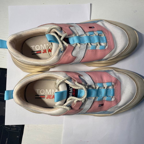Tommy Hilfiger sneakers used, size 40, white multicolor