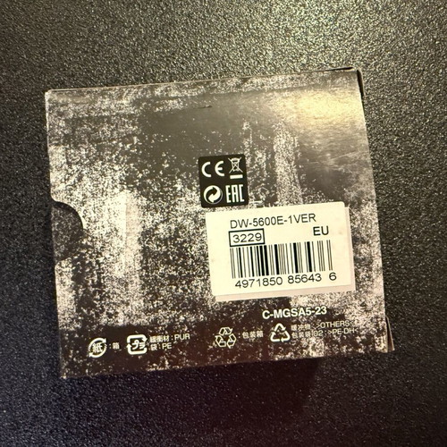Casio G-Shock DW 5600E - 1VER metal box new