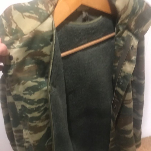 Military camouflage jacket XL like new with inner lining