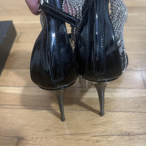 Giuseppe Zanotti Intrigo Crystal 105 sandals size 40 like new