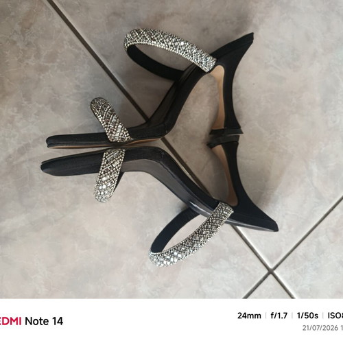 Sante sandals size 37 like new, black and silver platform heels