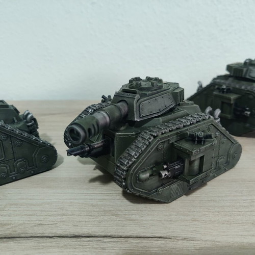 Games Workshop Warhammer 40K Astra Militarum 3 Leman Russ Battle Tanks