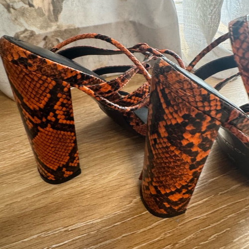 Migato summer sandals size 38 like new with animal print