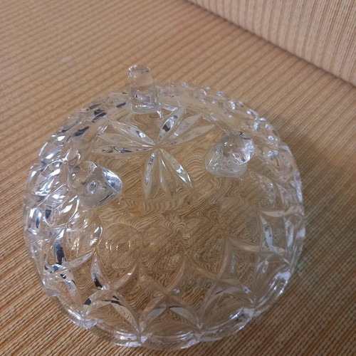 Crystal fondue bowl like new for decoration or chocolate use