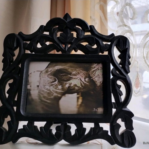 Handmade mango wood frame like new, inspired by Kashmir design
