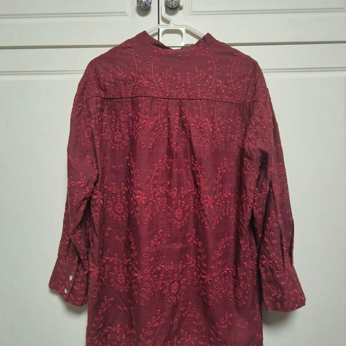 Zara burgundy cotton guipure shirt size L like new