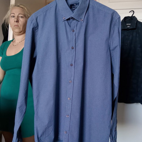 Navy & Green shirt like new, size L, blue