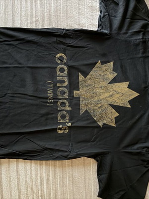 Dsquared2 men's t-shirt size L used with gold glitter wear