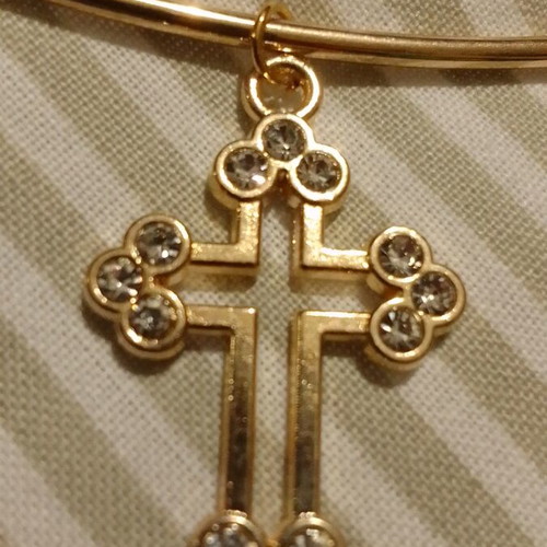 Handmade choker necklace with gold cross new