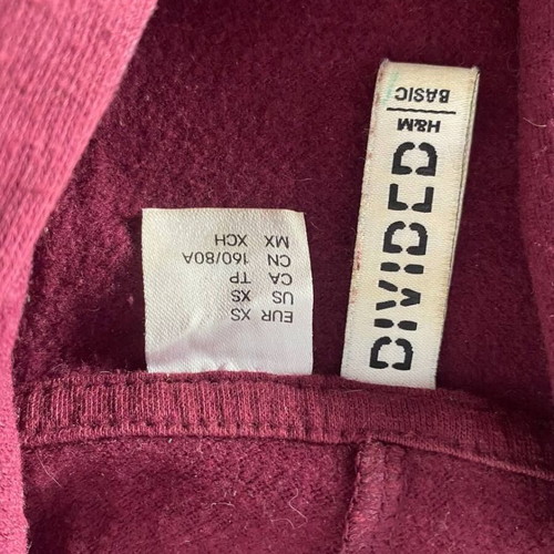 H&M Basic Cropped Hoodie used, size XS, burgundy