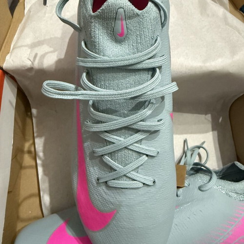 Nike ZM Vapor 16 Pro FG football boots, pink and turquoise, size 42.5