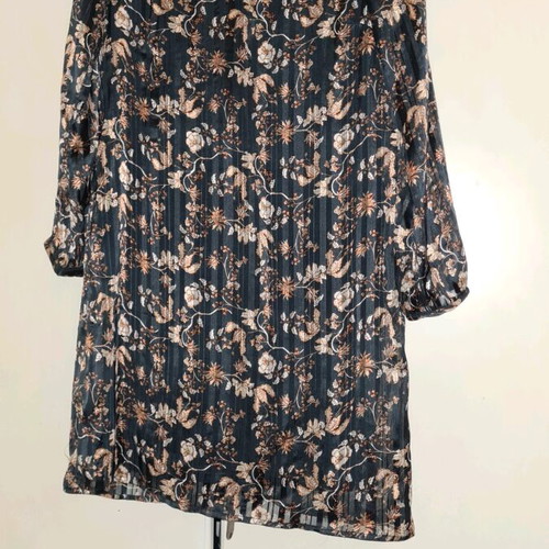 Dress size 38 used, silk pleated with thin lining