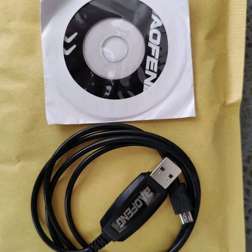 Baofeng BF-T1 UHF transceiver like new with FM radio and USB charger