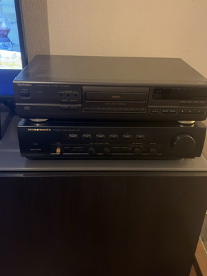 Marantz PM47 amplifier used with Technics SLPG580A CD player