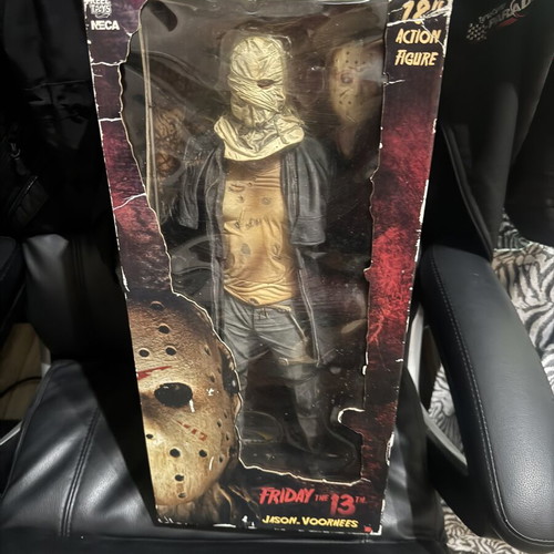 Friday the 13th Jason Voorhees 18” figure NECA new with accessories