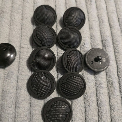 Buttons set like new, individual and in various colors