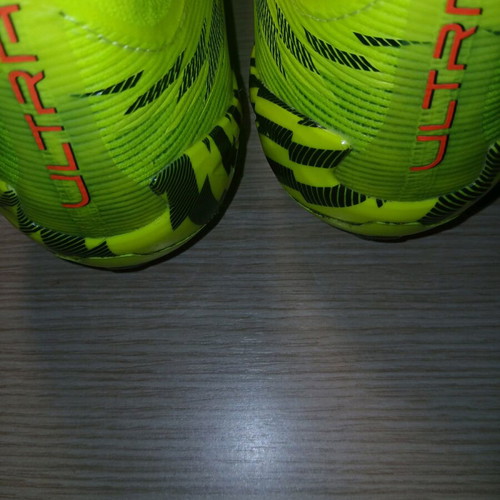 PUMA Ultra 6 Ultimate FG Unleashed football shoes like new, size 45, yellow