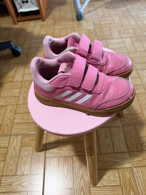 Adidas No31 girls' pink sneakers size 31