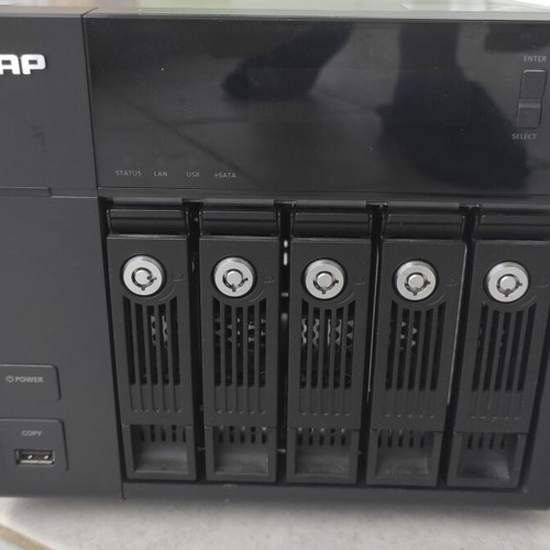 QNAP TS-559 Pro+ NAS used with 8TB storage and 2 WD RED 4TB drives