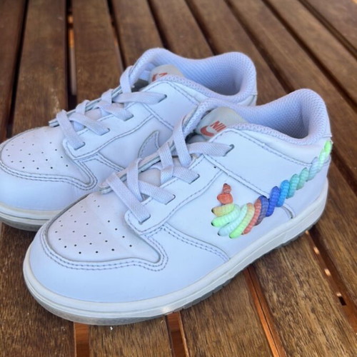 Nike Dunk Low athletic shoes used, size 27, white