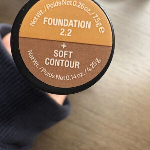 Smashbox foundation and contour used