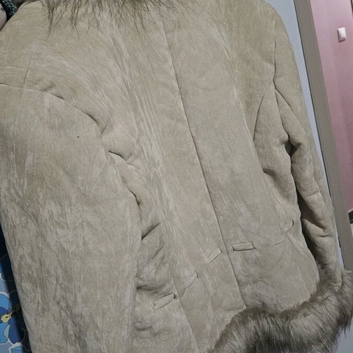 Guess coat like new with fur and suede beige women's outerwear