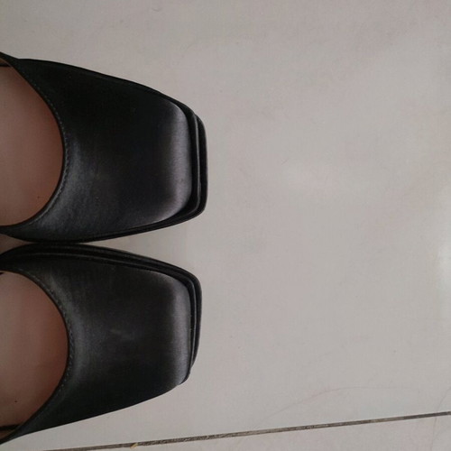 Black satin platform heels with thick high heel like new, size 38