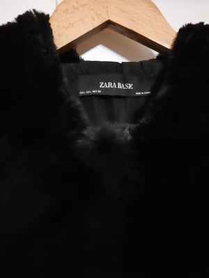 Zara black eco fur like new, size L