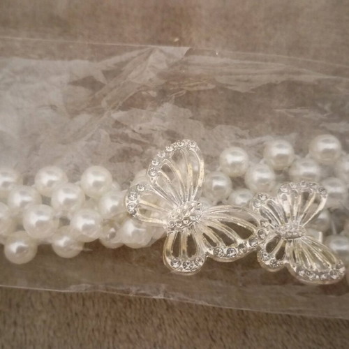 Elastic belt with pearls and metal butterflies, new, adjustable, white