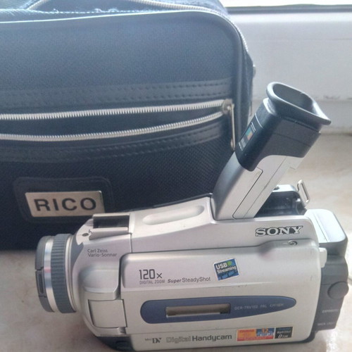 Sony Handycam DCR-TRV16E PAL MiniDV camcorder used