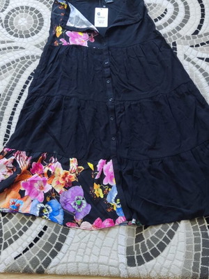 Desigual women's skirt new with floral print and button closure