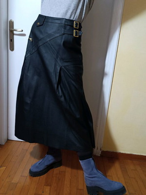 Midi leather skirt S-M like new, black with gold details Asos design