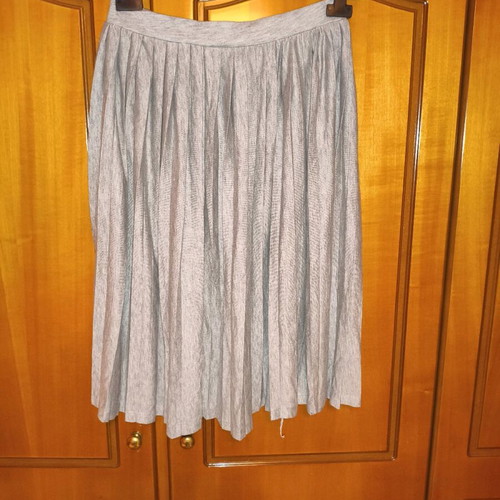 Primark pleated skirt knee-length like new, size EUR 40