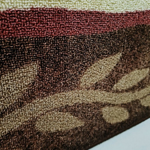 Large rug like new in beige brown shades with red flowers 240x200cm