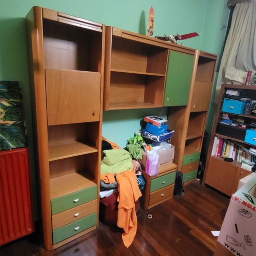 Children's bedroom set like new with desk, bookshelf and nightstand