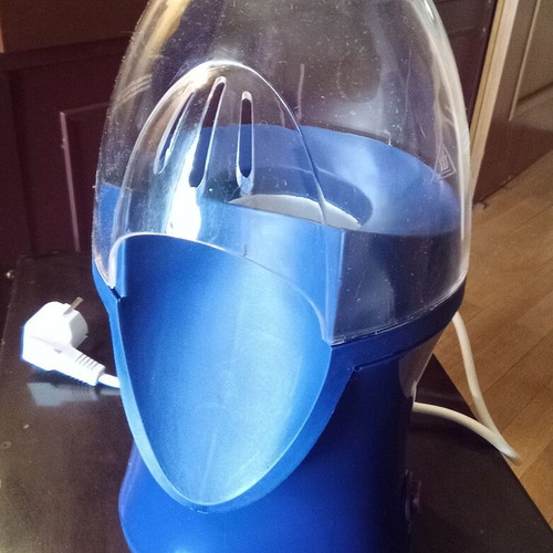 Popcorn Maker with Hot Air like new
