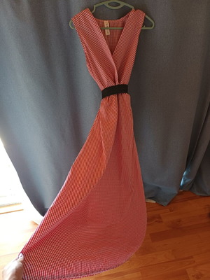 Striped summer maxi dress one size like new, white and red