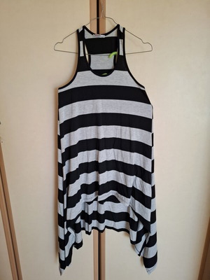 Sleeveless blouse like new, black and grey striped, asymmetrical hem