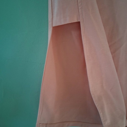 Minkpink skirt new size M beige pink with slit and high waist