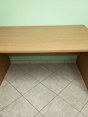 Desk used in very good condition