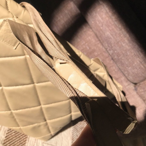 Shoulder bag used in good condition