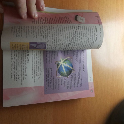 Book The Basic Science Series The Digital Revolution by Jack Challoner like new