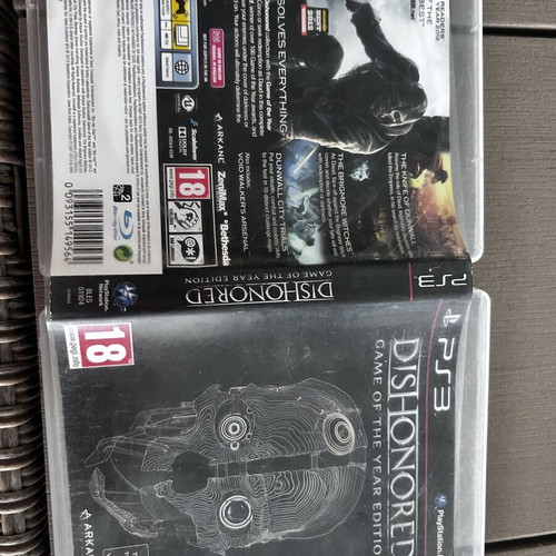 Dishonored Game of the Year Edition used