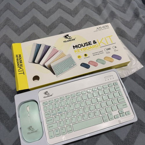 Keyboard and mouse set English BT like new